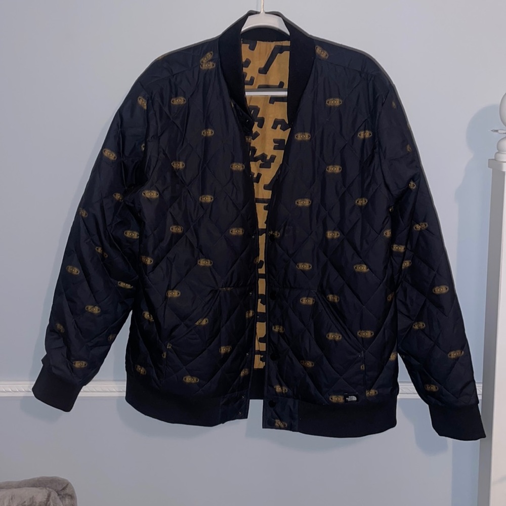 Mens The North Face jacket